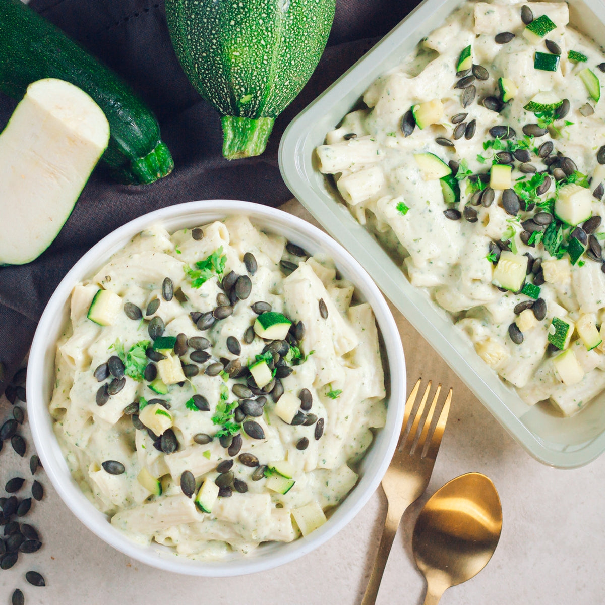Pennes complètes, crème de parmesan et courgettes