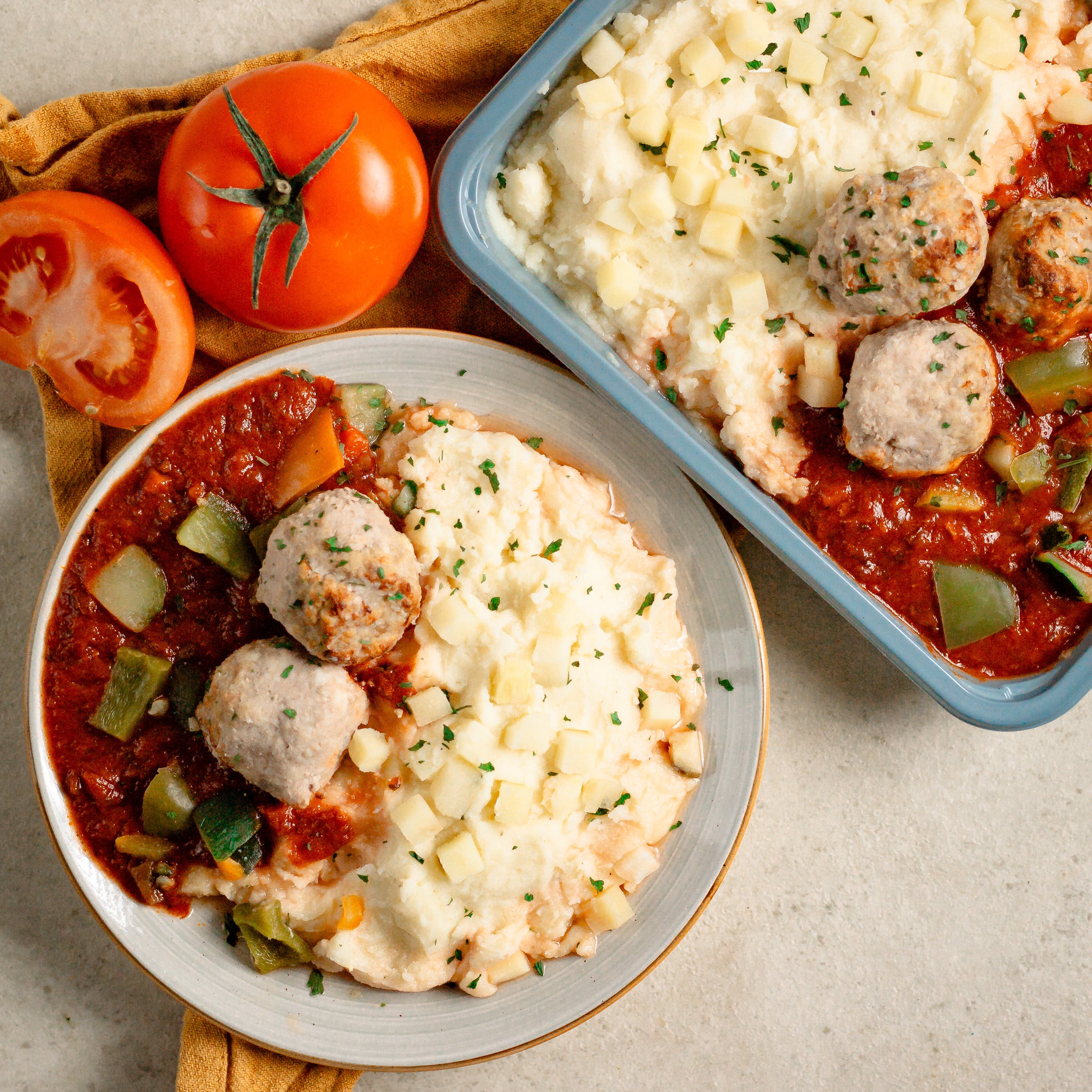 Boulettes d'agneau sauce provençale et stoemp au navet