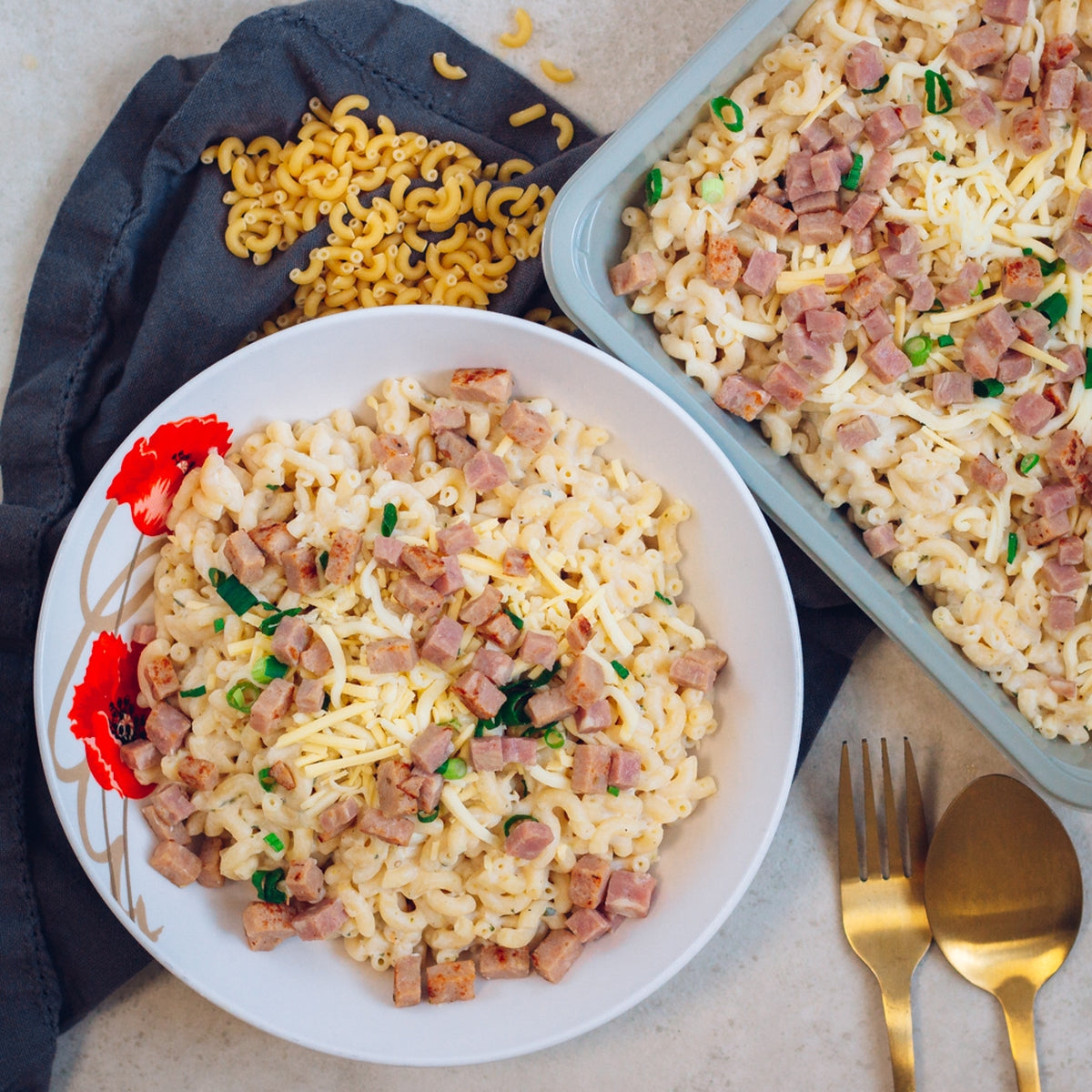 Macaronis au jambon et au fromage