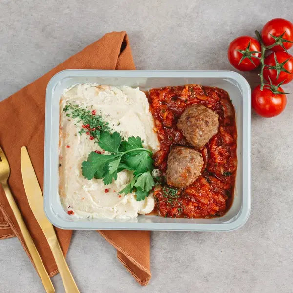 Boulettes sauce tomate végétariennes, purée