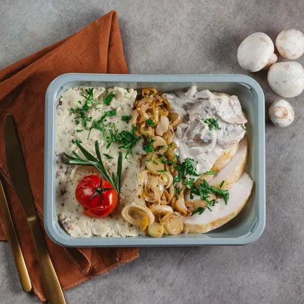 Poulet archiduc, purée truffe et poireaux rôti