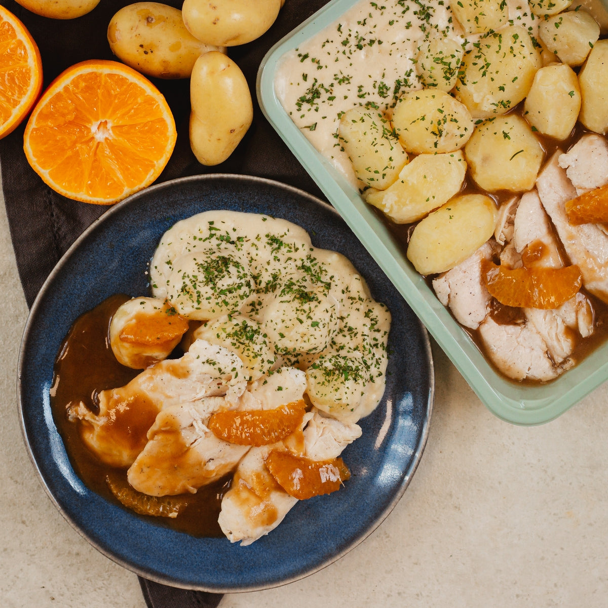 Filet de dinde sauce orange avec compote de pomme et pomme de terre